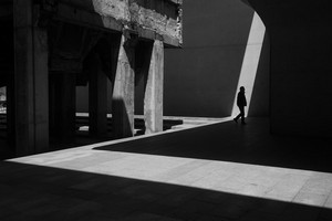 derek_lee--long_museum--unsplash.jpg
