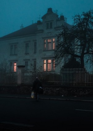 jan_jakub_nanista--person_walking_towards_house--unsplash.jpg