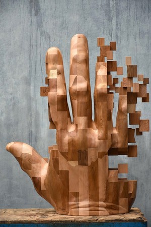 pixelated_wood_sculpture--Han_Hsu-Tung.jpg